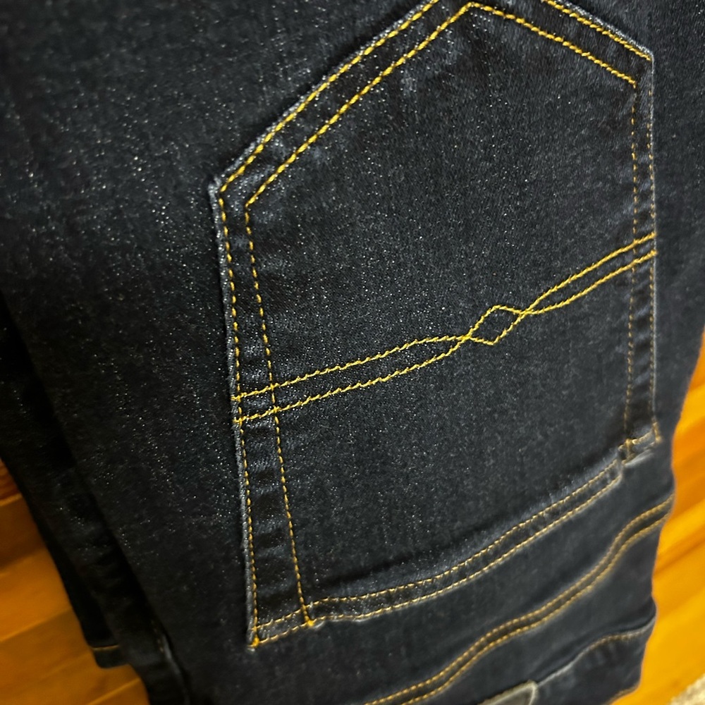 Lucky 🍀 Brand 410 Athletic Slim Jeans 31 X 30